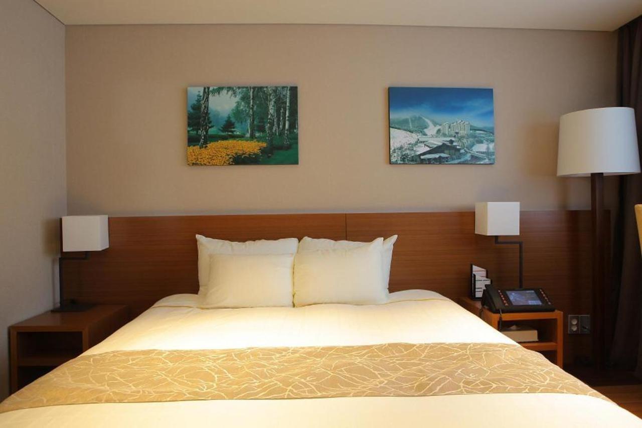 Yongpyong Resort Villa Condominium Пхёнчхан Экстерьер фото
