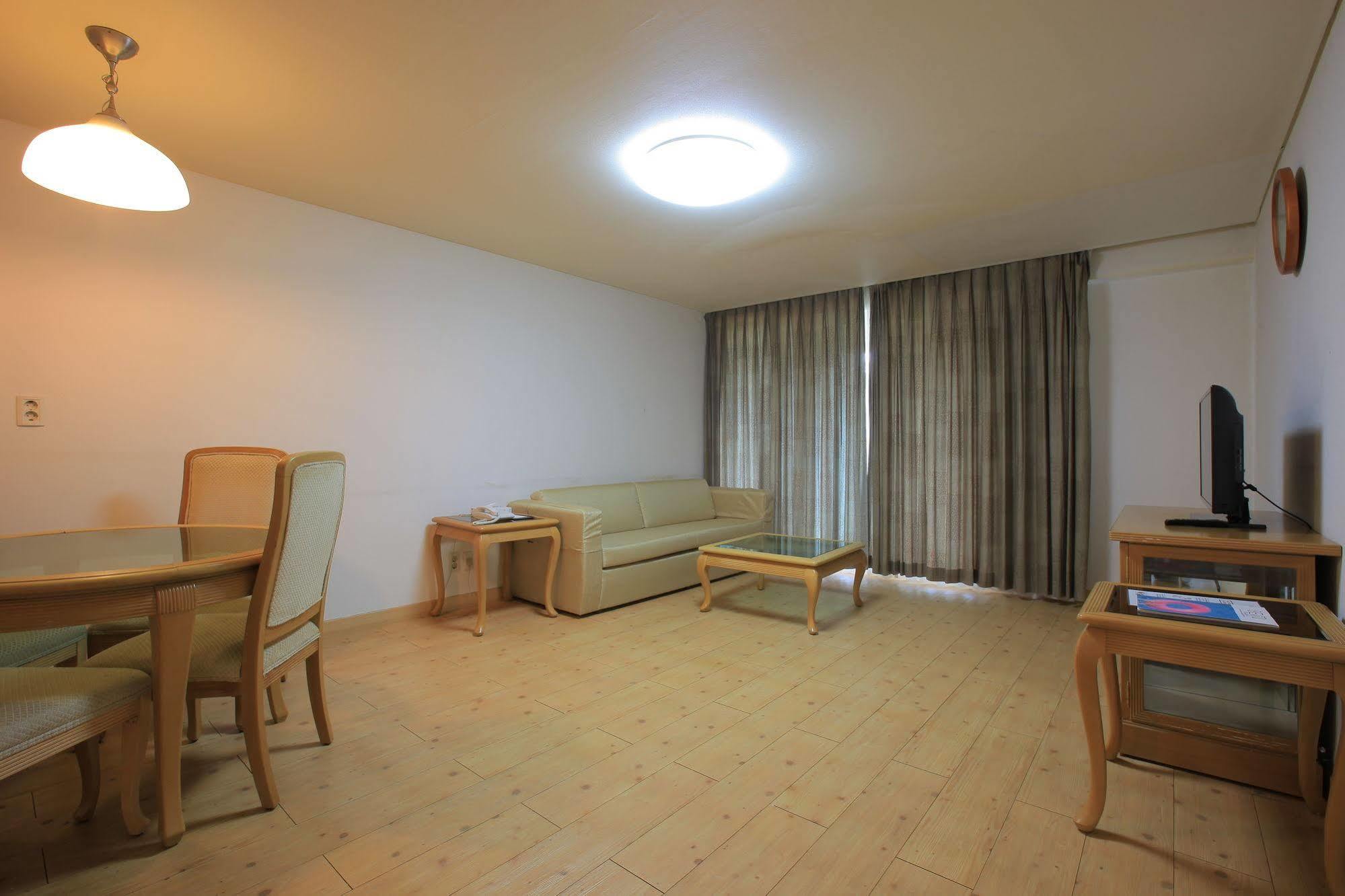 Yongpyong Resort Villa Condominium Пхёнчхан Экстерьер фото